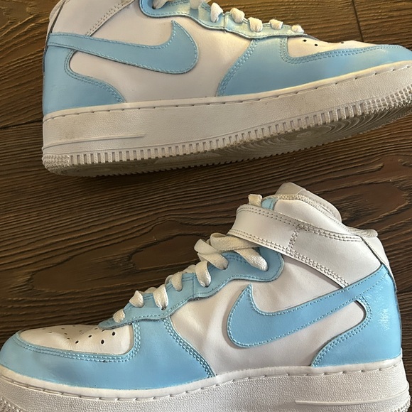 Air Force 1 - Picture 2 of 5